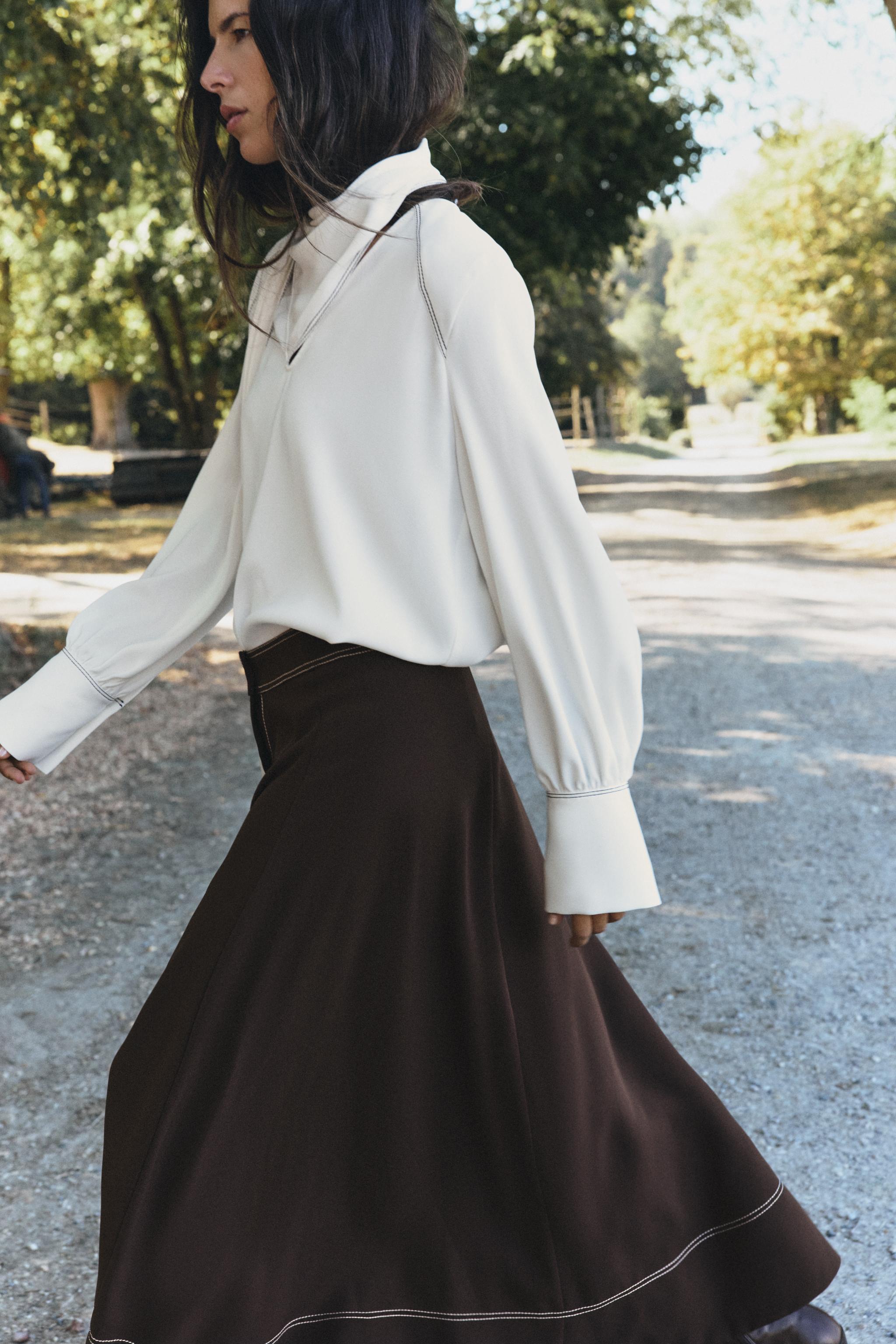CONTRAST STITCH SCARF BLOUSE