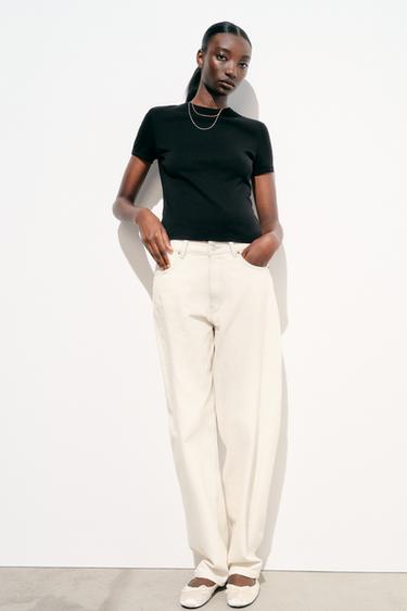 T-SHIRT AVEC COUTURE AU DOS - Noir de Zara