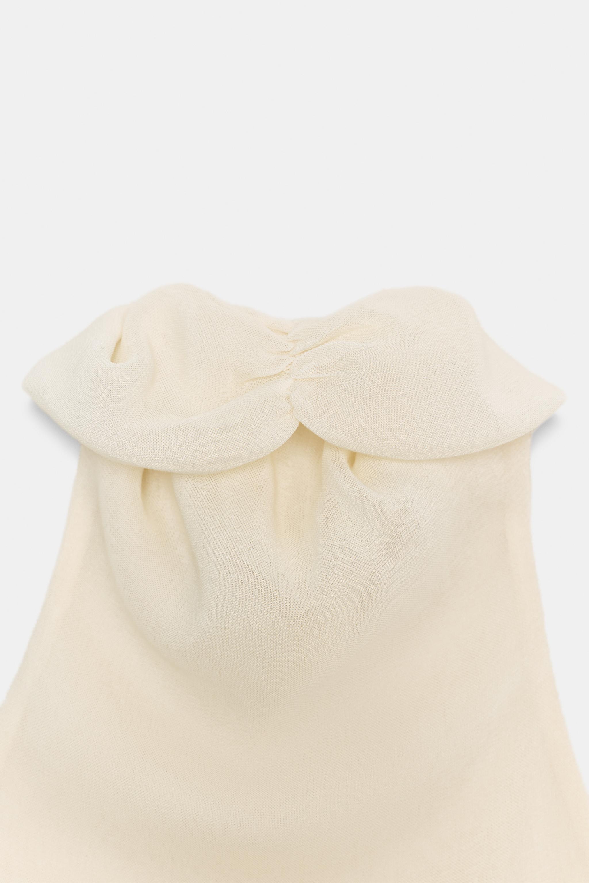 FLOWY HALTER TOP