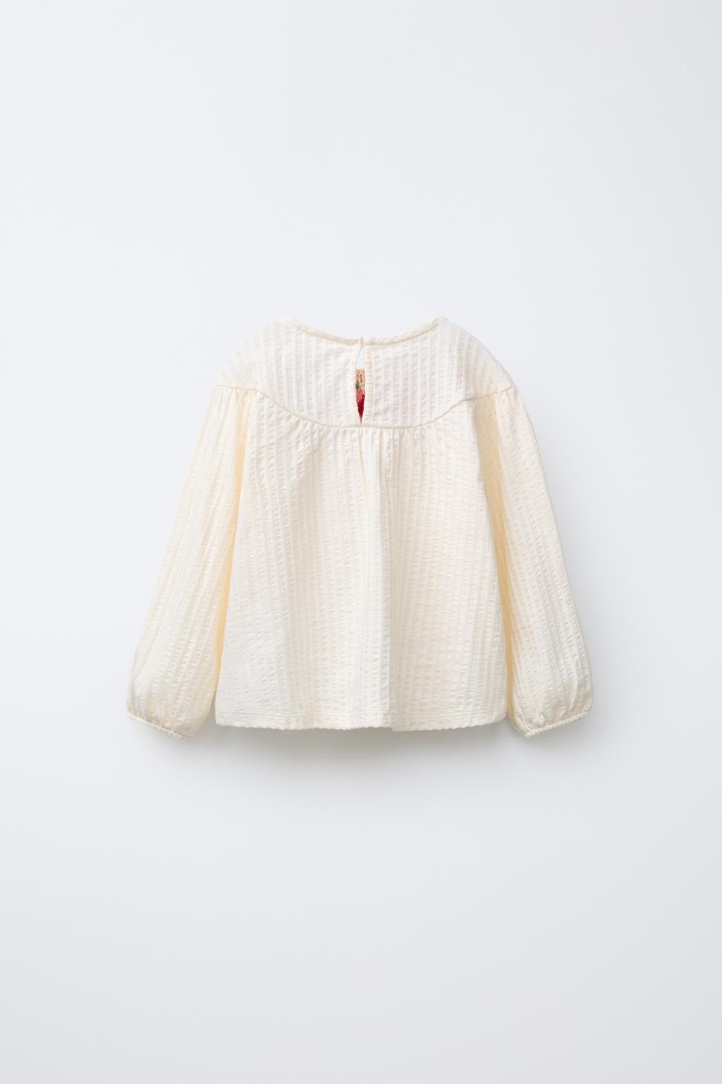 TEXTURED CROCHET FLORAL BLOUSE