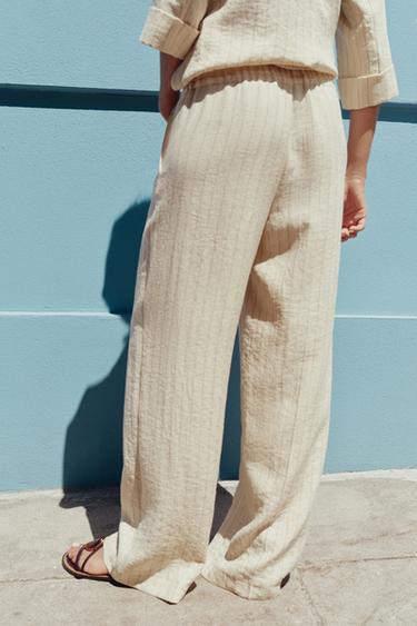 PANTALON DROIT RAYÉ - Écru / Noir de Zara - Image 2
