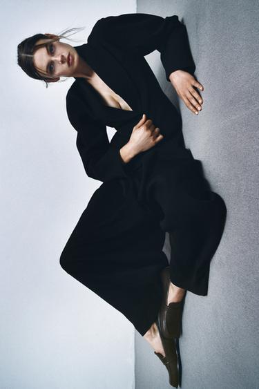 MOCASÍN PIEL BOTÓN - Gris de Zara