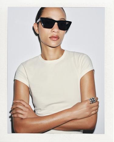 SLIM FIT SHORT SLEEVE T-SHIRT - Ecru by Zara
