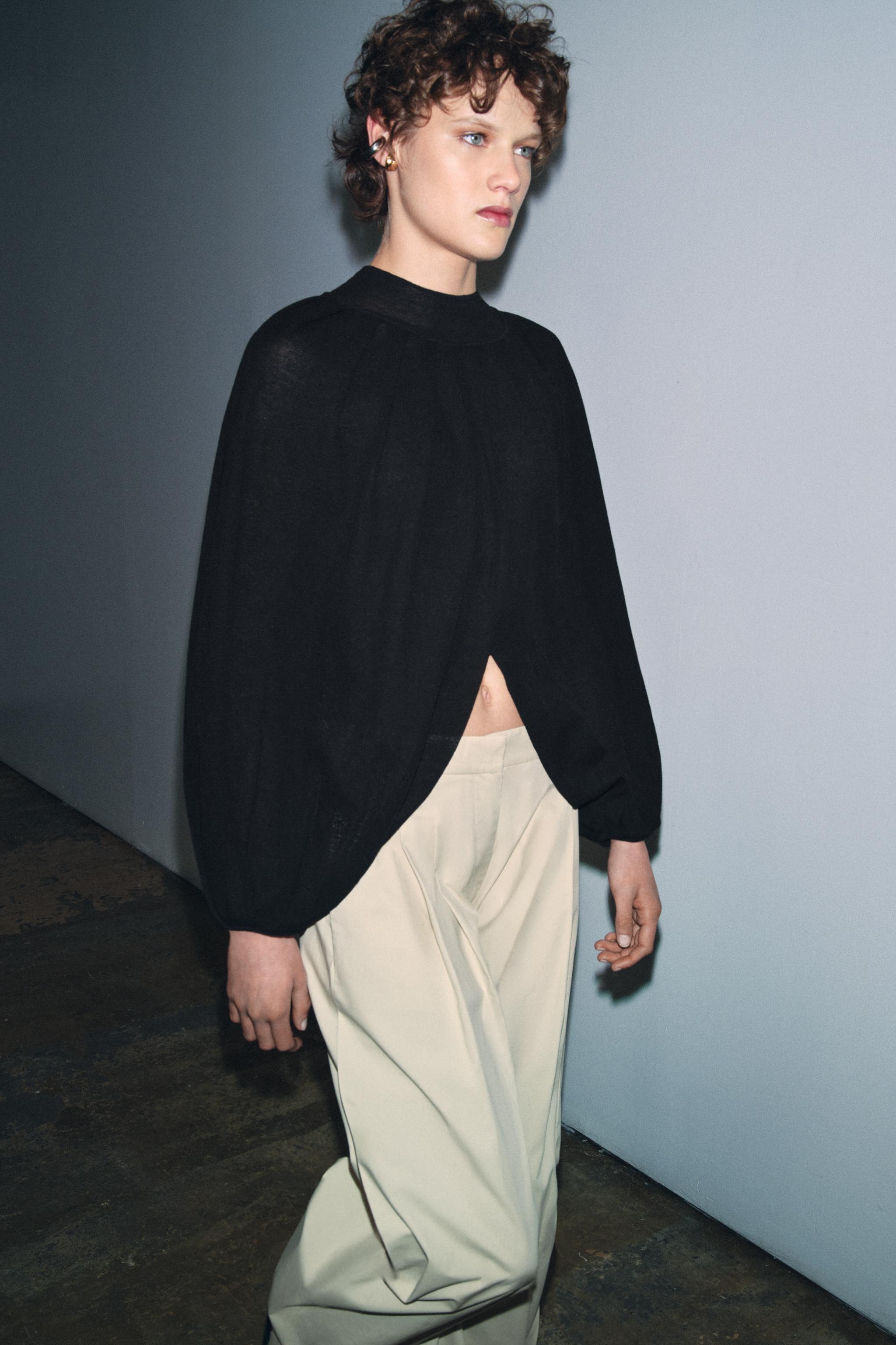 TOP CAPE EN MAILLE FINE