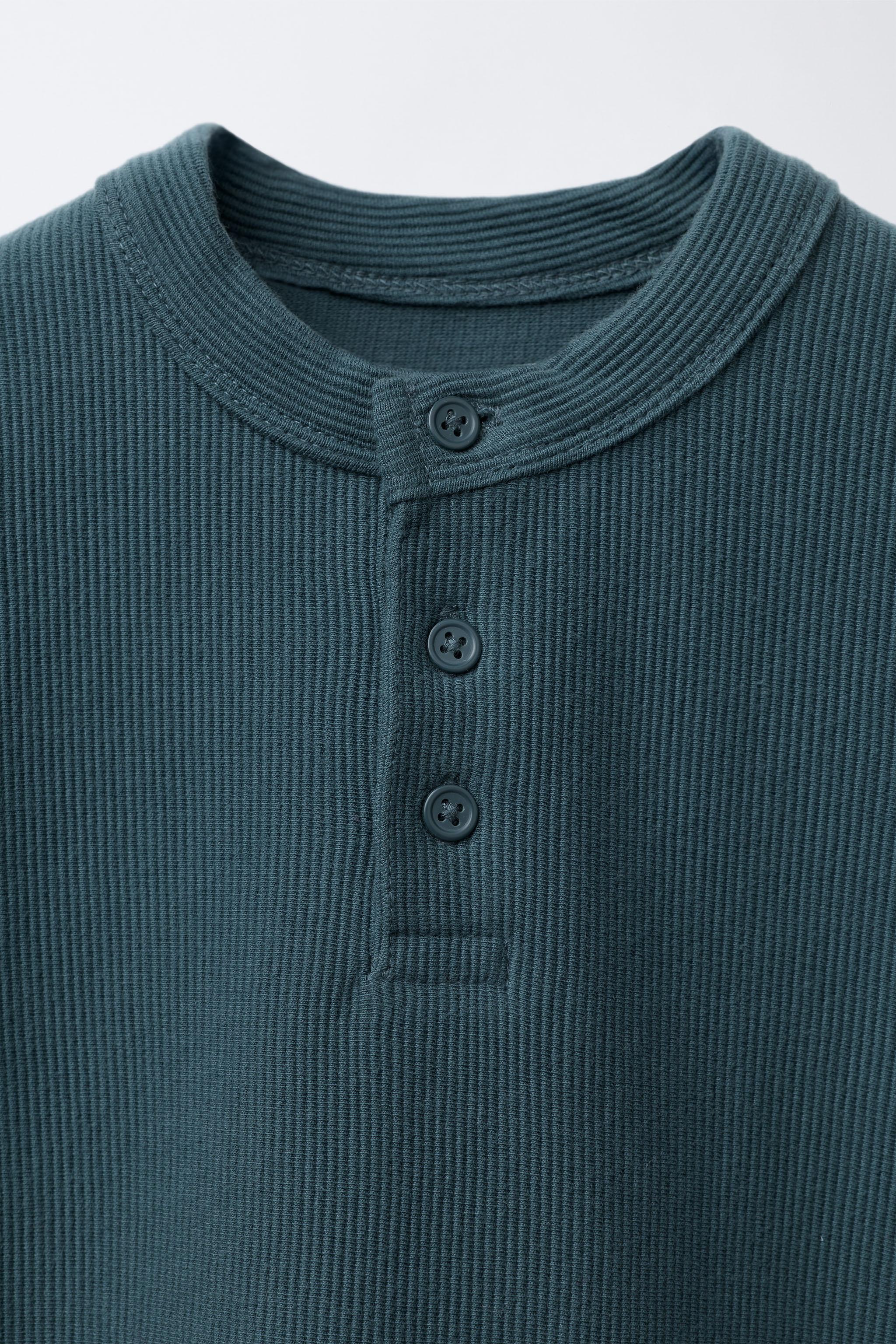 T-SHIRT AND BERMUDA OTTOMAN LABEL SET