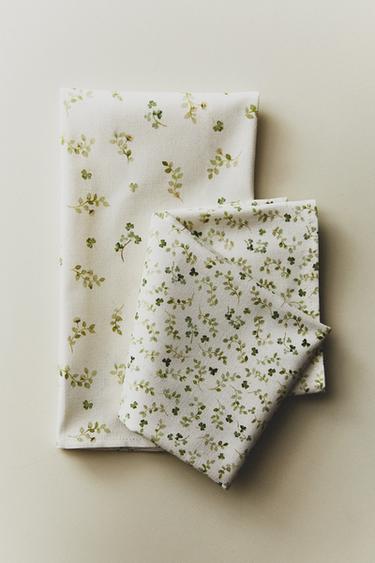 PACK OF FLORAL COTTON TEA TOWELS (PACK OF 2) - Green by Zara - Image 4