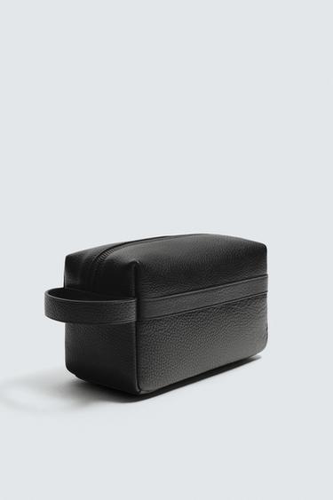 LEATHER TOILETRY BAG - Black by Zara