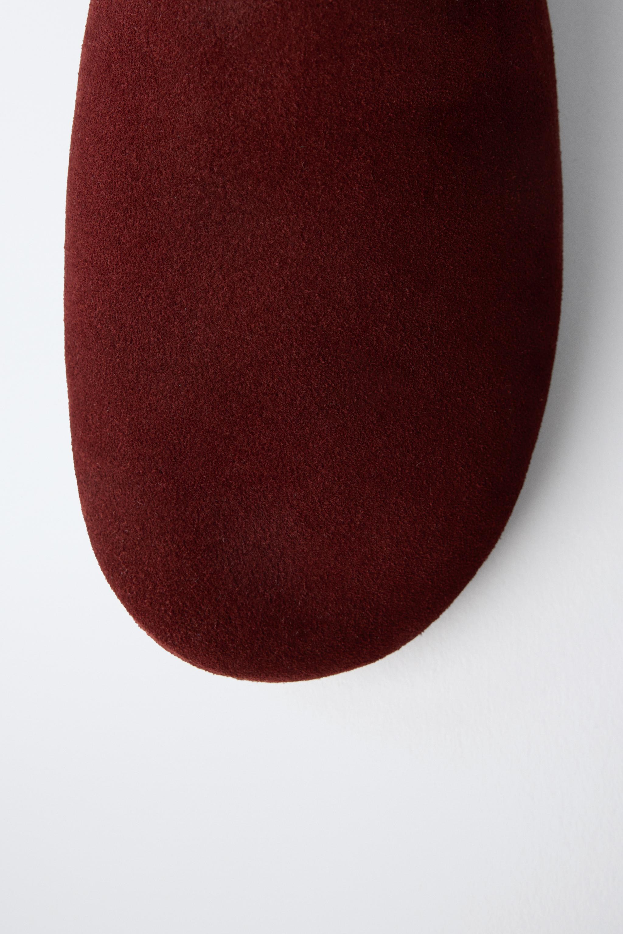 LIMITED EDITION LEATHER SLIPPERS