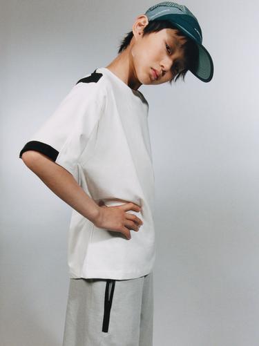 SPORTY BERMUDA SHORTS WITH CONTRAST ZIPS - Grey by Zara