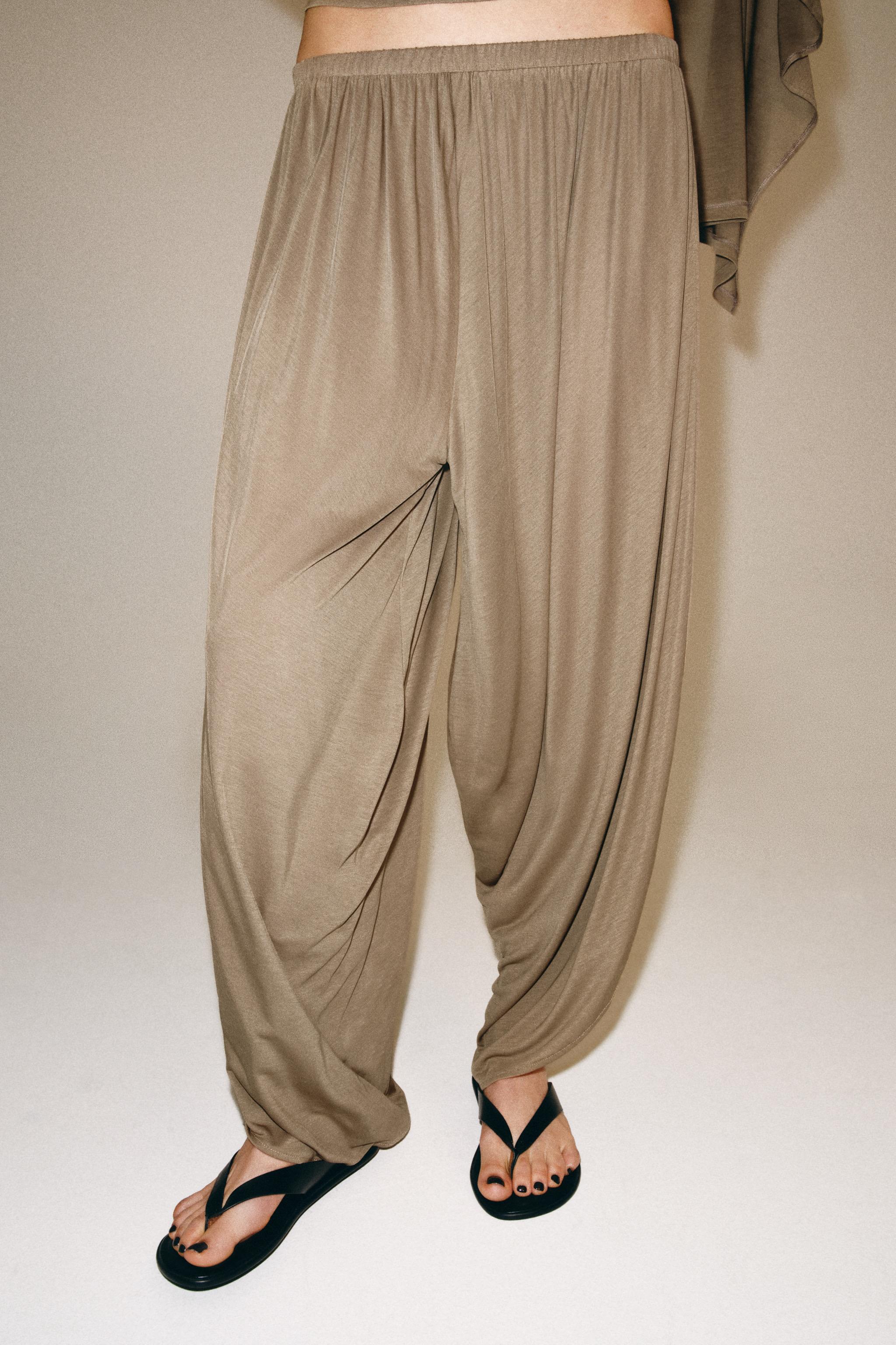 FLOWY BAGGY PANTS