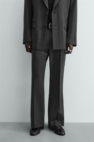 PANTALÓN TRAJE FLARE ESTRUCTURA - Gris de Zara