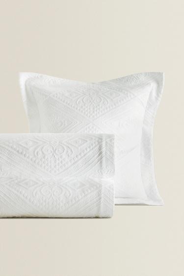 COTTON BEDSPREAD WITH GEOMETRIC DESIGN - White by Zara - Image 1