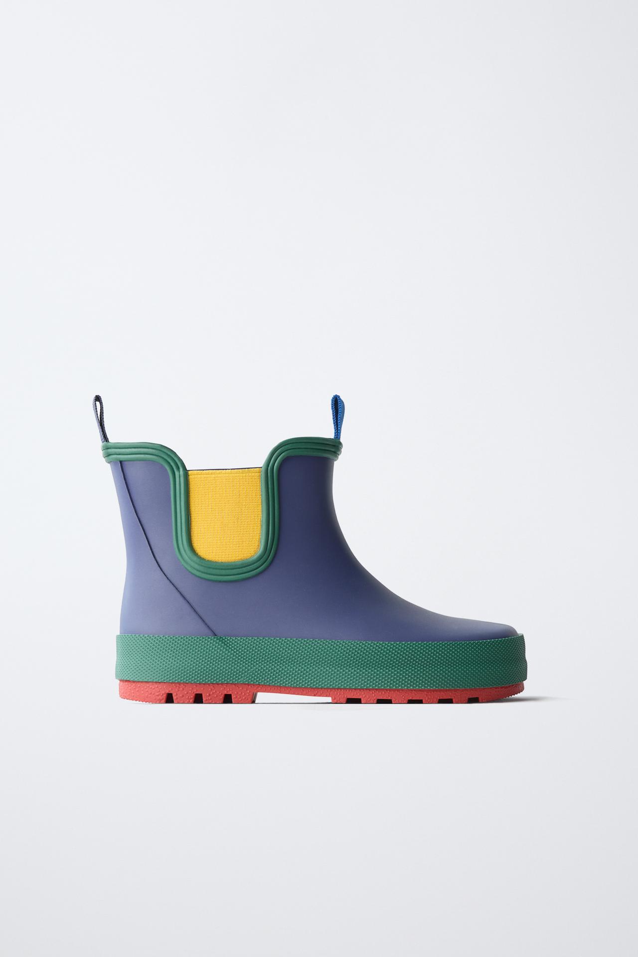 CONTRAST COLOR RAIN BOOTS — Multi-color