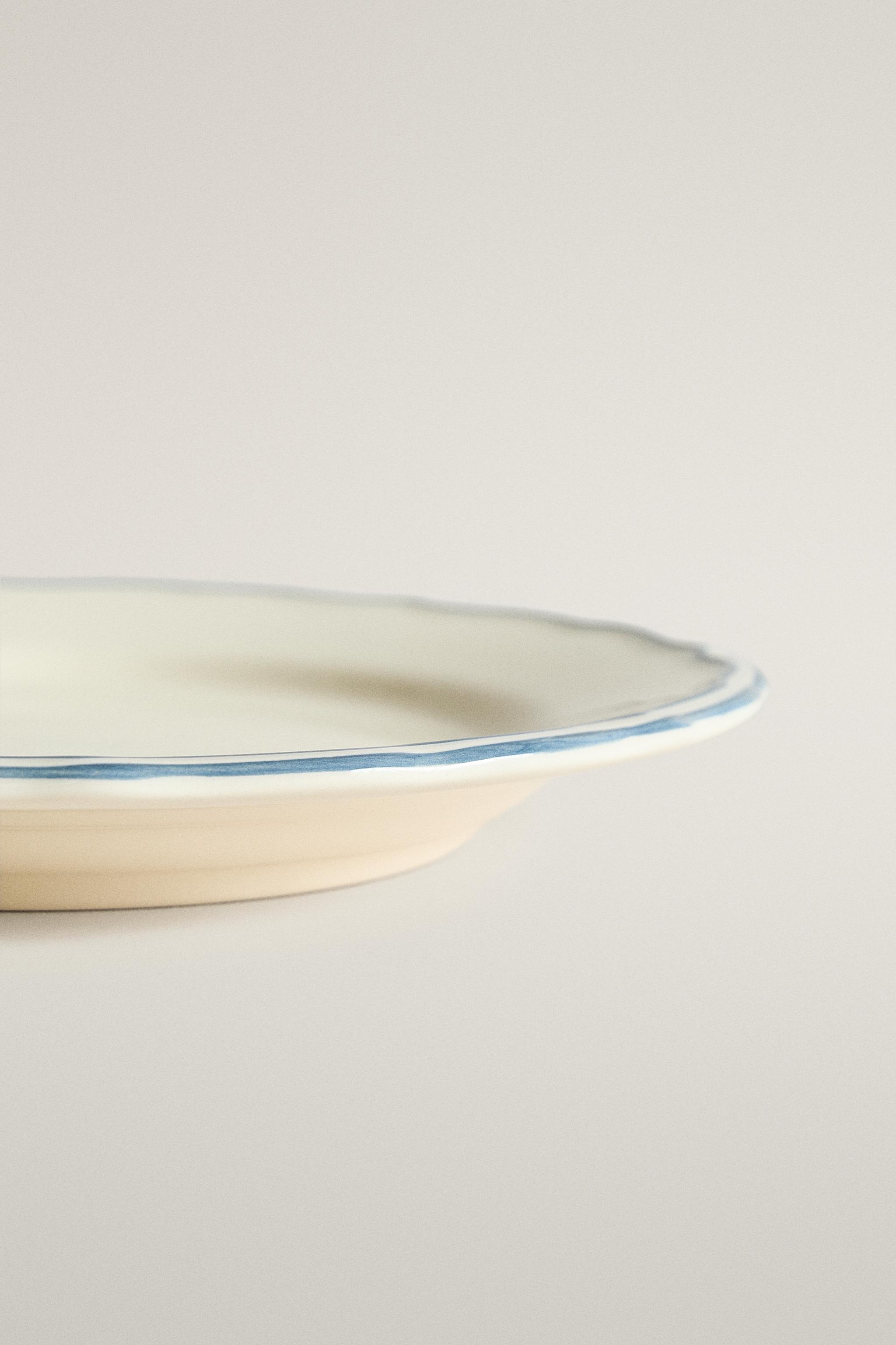 WAVY EARTHENWARE DESSERT PLATE WITH RIM