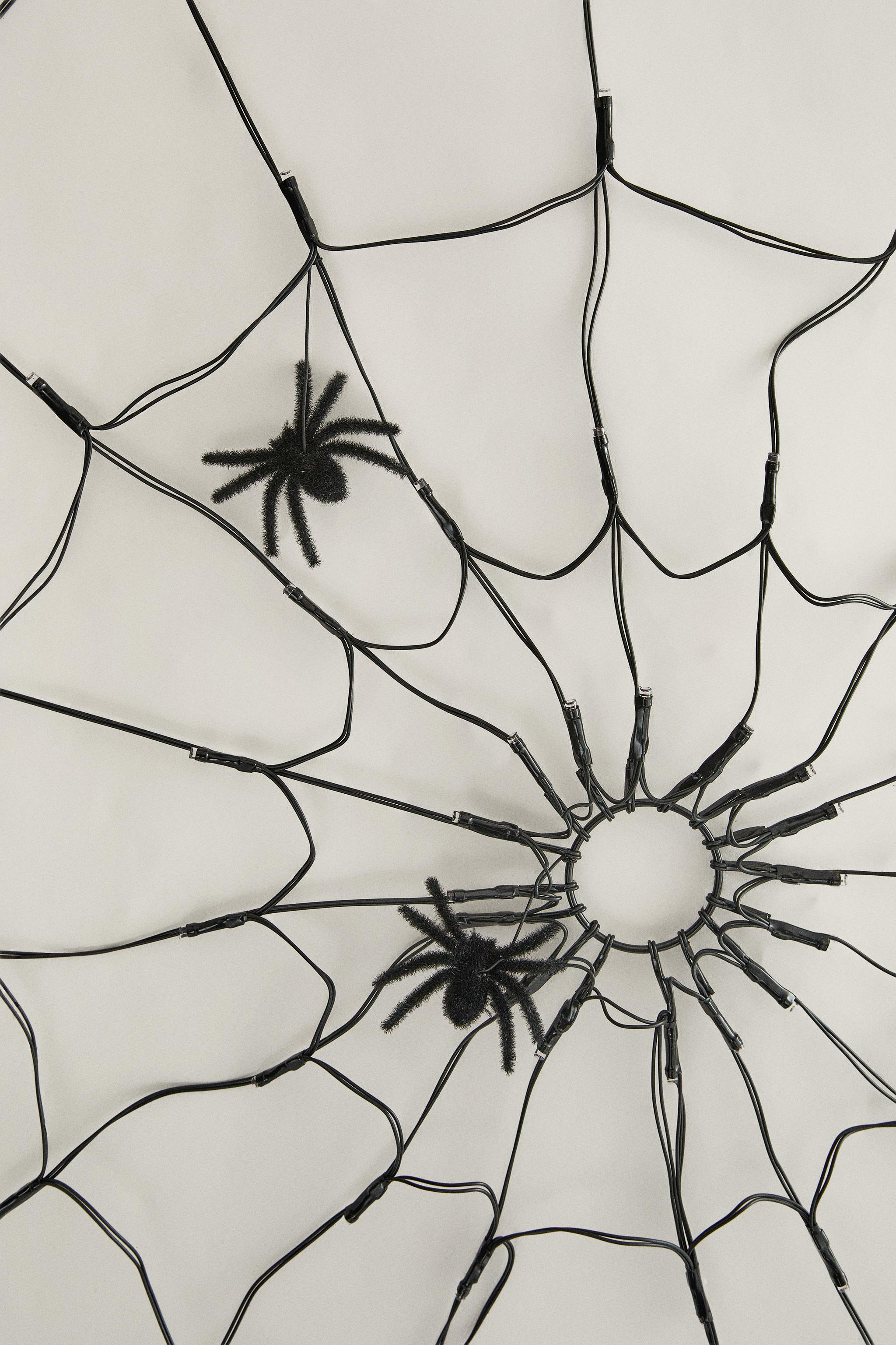HALLOWEEN SPIDER WEB LIGHT GARLAND