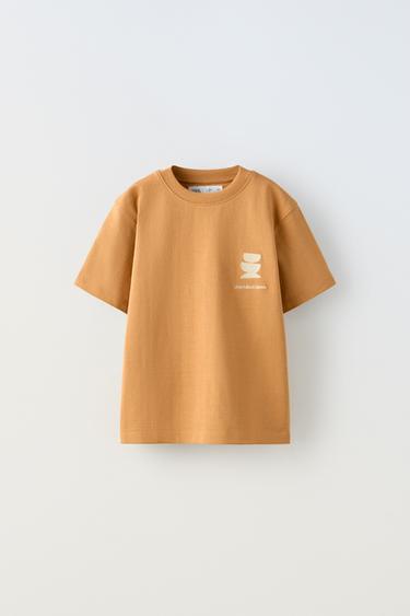 ФУТБОЛКА С АБСТРАКТНОЙ ВЫШИВКОЙ — ГОРЧИЧНЫЙ от Zara — изображение 0