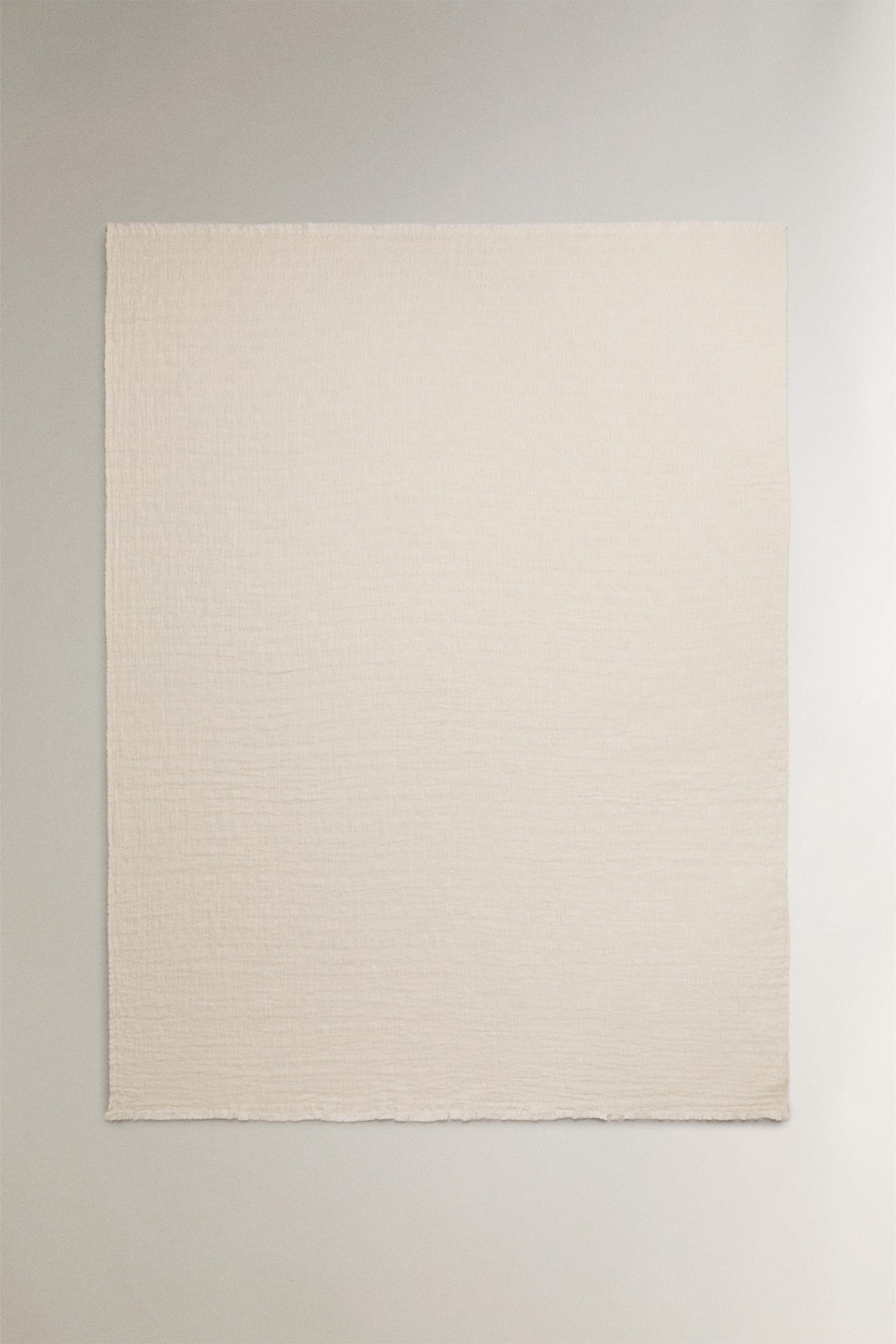 TEXTURED JACQUARD BLANKET — Ecru