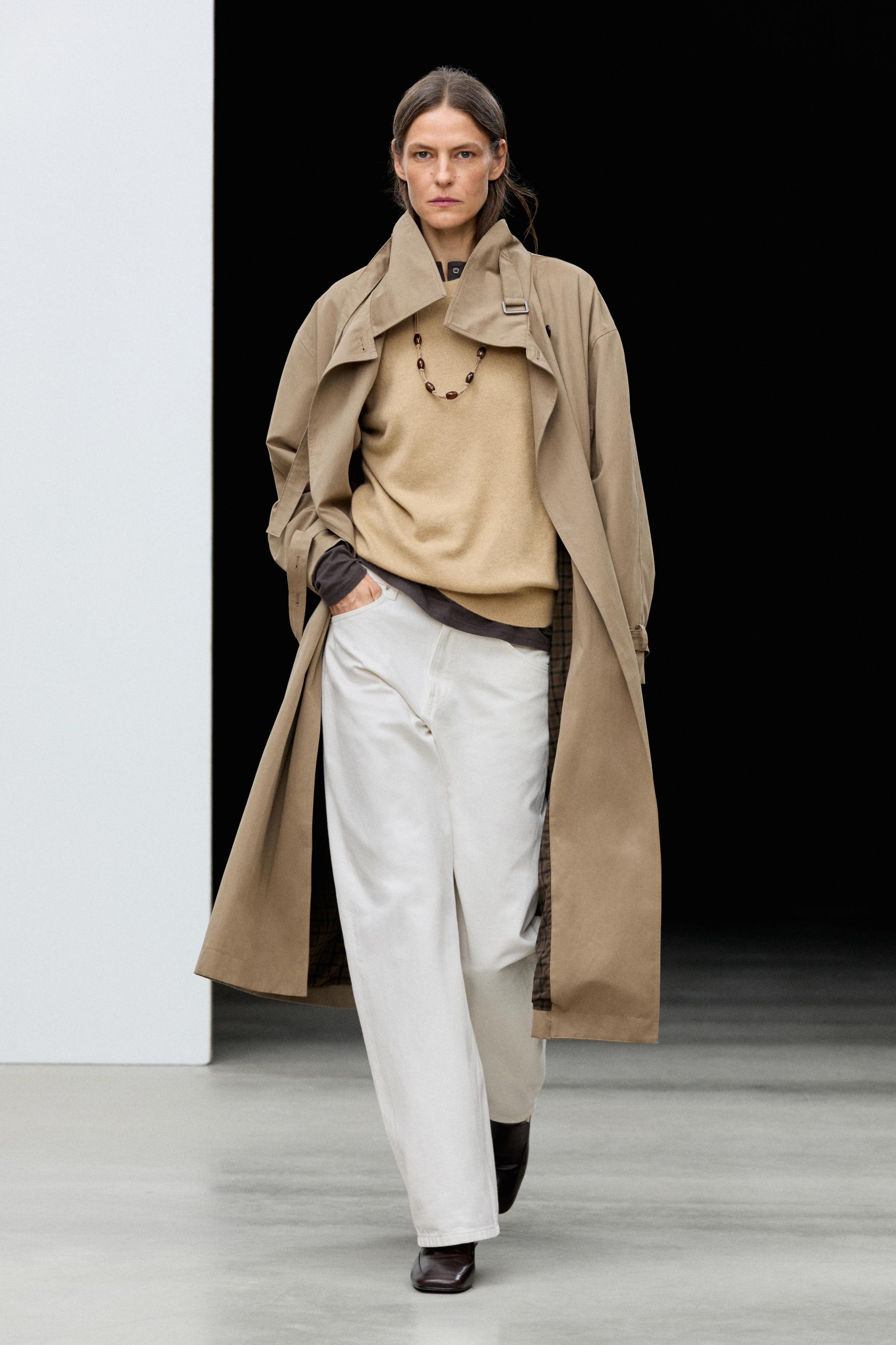 Long trench coat with buckle detail