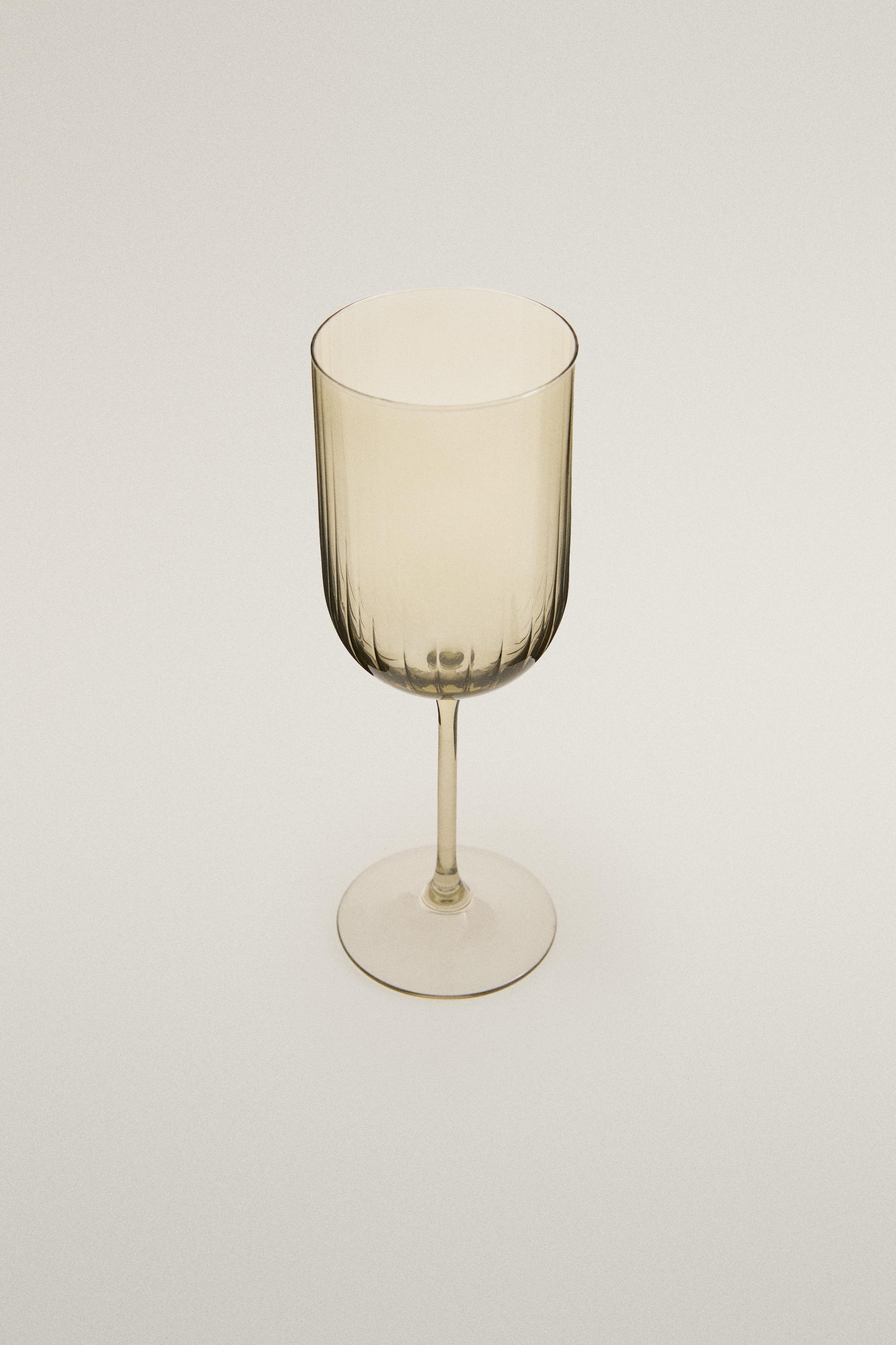 RAISED VERTICAL LINE GLASS