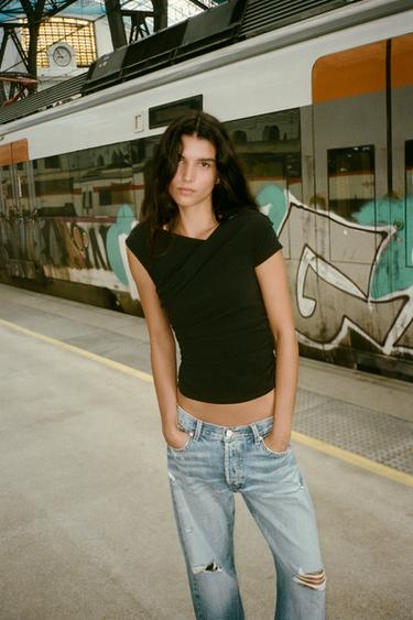 TOP ASYMÉTRIQUE À PLIS - Noir de Zara - Image 2