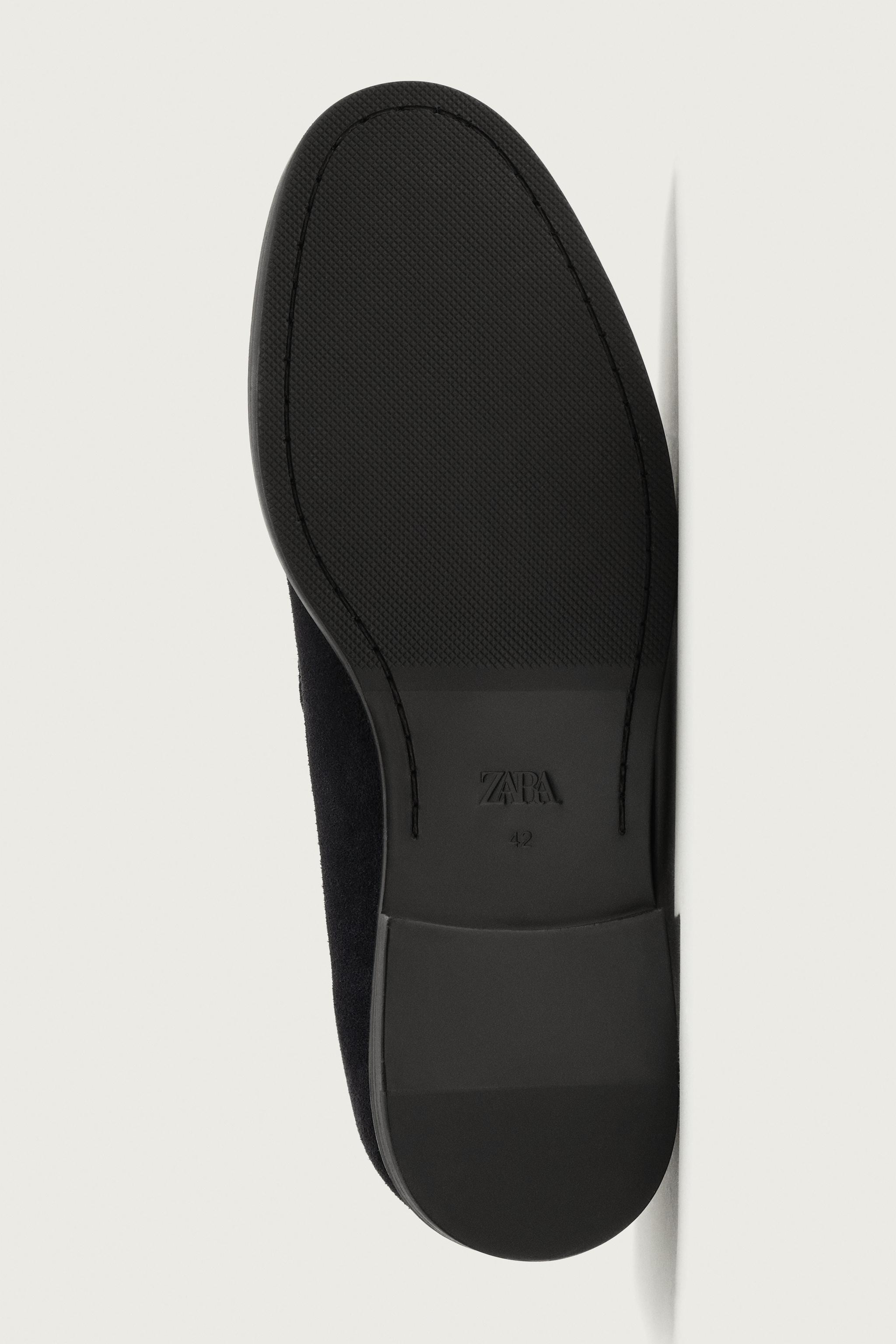 TASSELED LEATHER LOAFERS