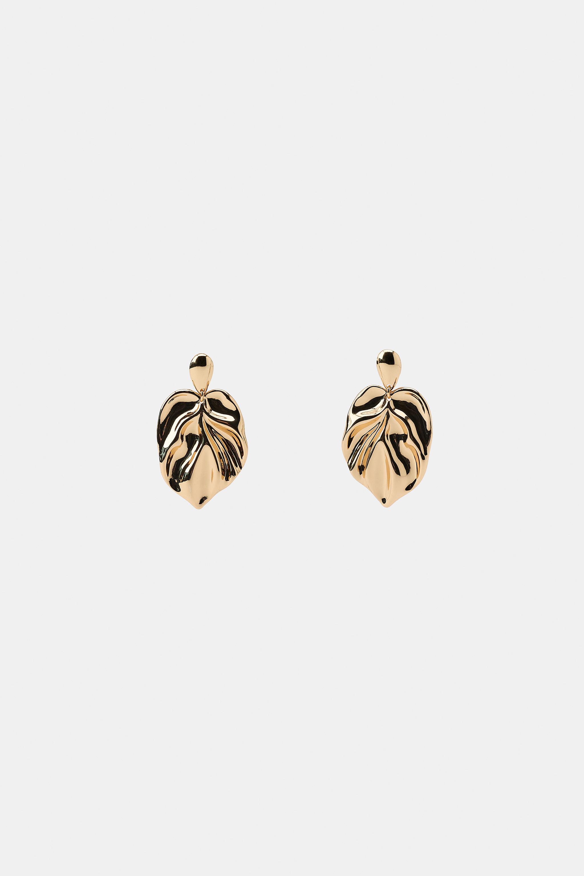 MAXI METAL LEAF EARRINGS — Golden