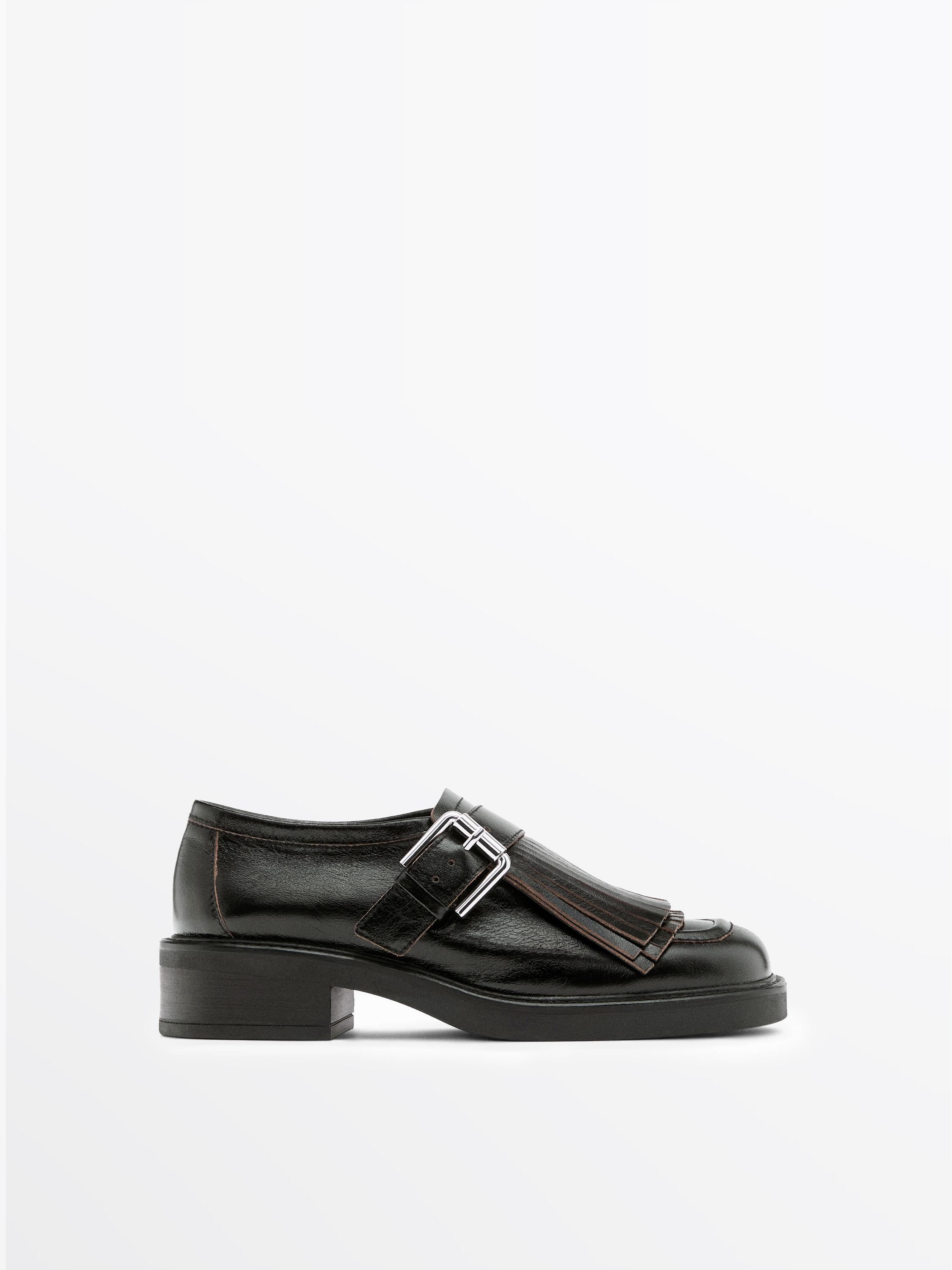 Buckled derby shoes with fringe — Black