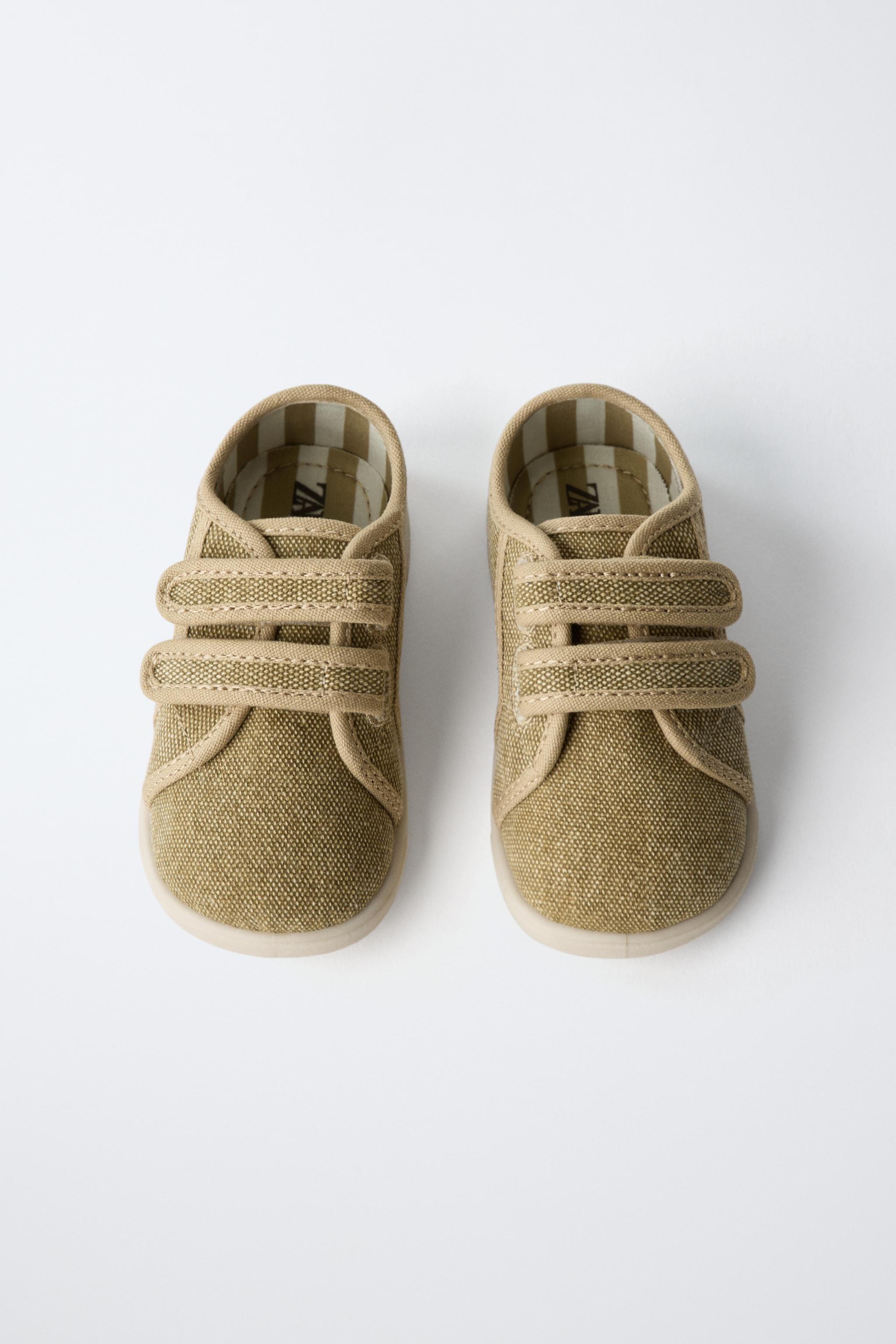 TENNIS TEXTILE BAREFOOT