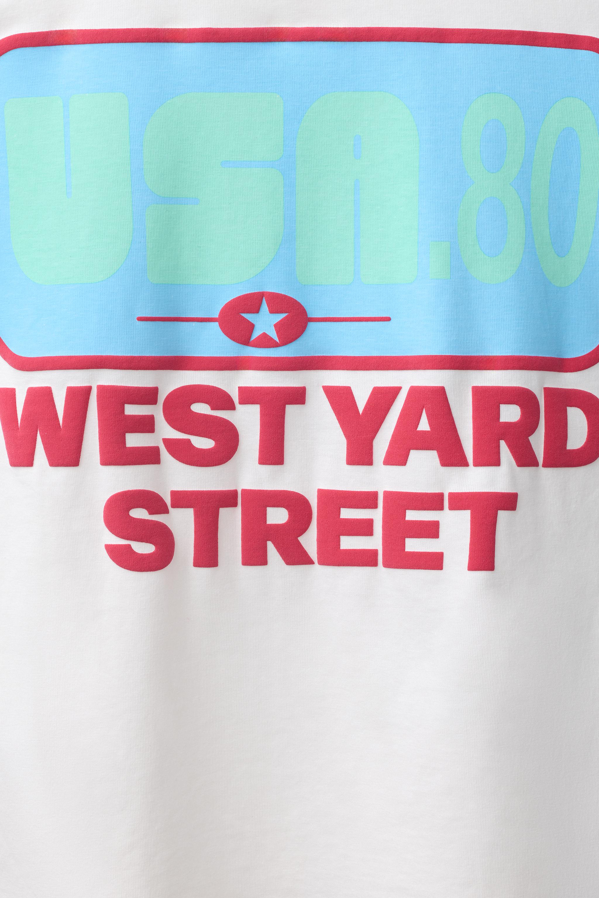 T-SHIRT À IMPRIMÉ EN RELIEF