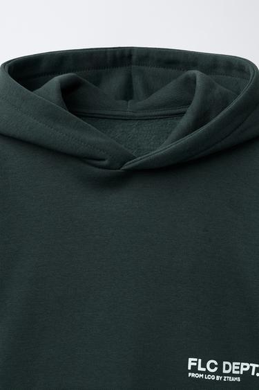 SWEAT À CAPUCHE AVEC INSCRIPTION - Vert bouteille foncé de Zara - Image 2
