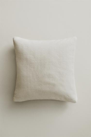 FAUX FUR CUSHION COVER - Oyster-white by Zara