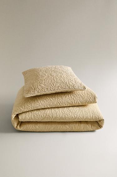MICROFIBRE QUILT WITH LEAVES - Beige by Zara - Image 0