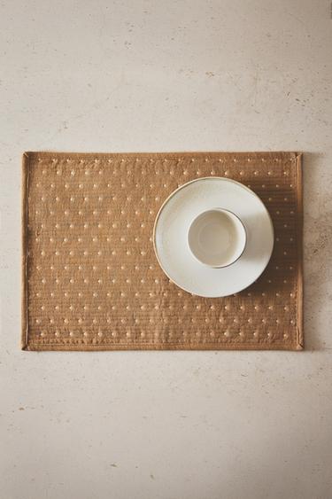 ステッチ入り キルティング プレースマットブラウンZaraのステッチ入り キルティング プレースマット - ブラウン