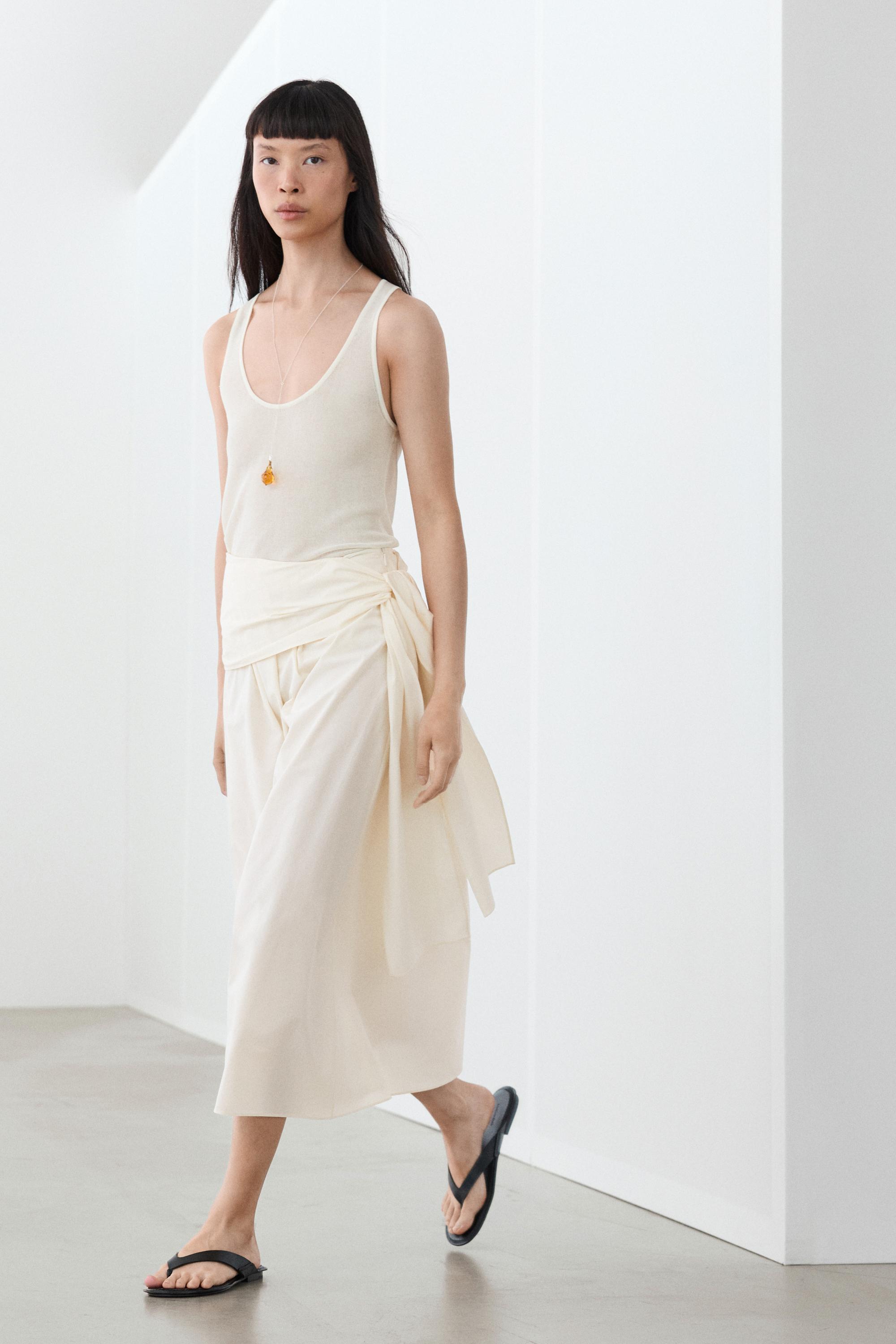 Flowing skirt with scarf detail