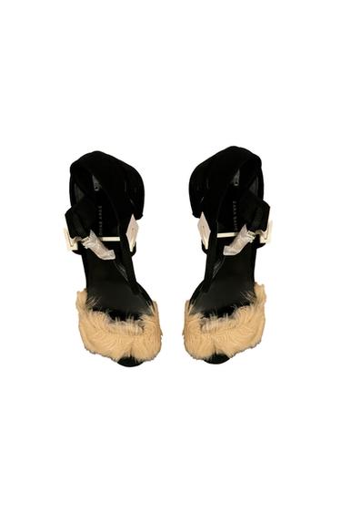 BLACK SUEDE BLOCK HEEL SANDALS WITH SOFT PINK FAUX FUR