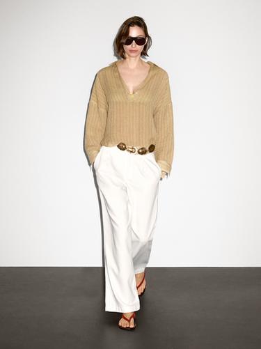 Blusa cuello polo abierto mezcla lino - Mostaza de Zara - Imagen 0