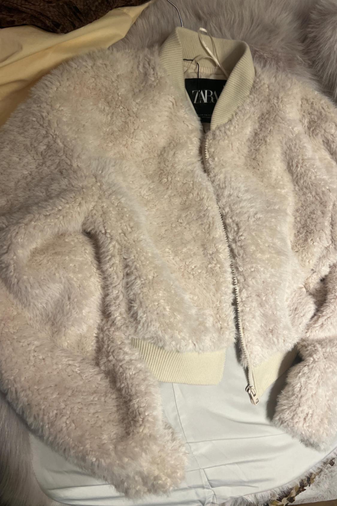 FAUX FUR CROPPED BOMBER JACKET