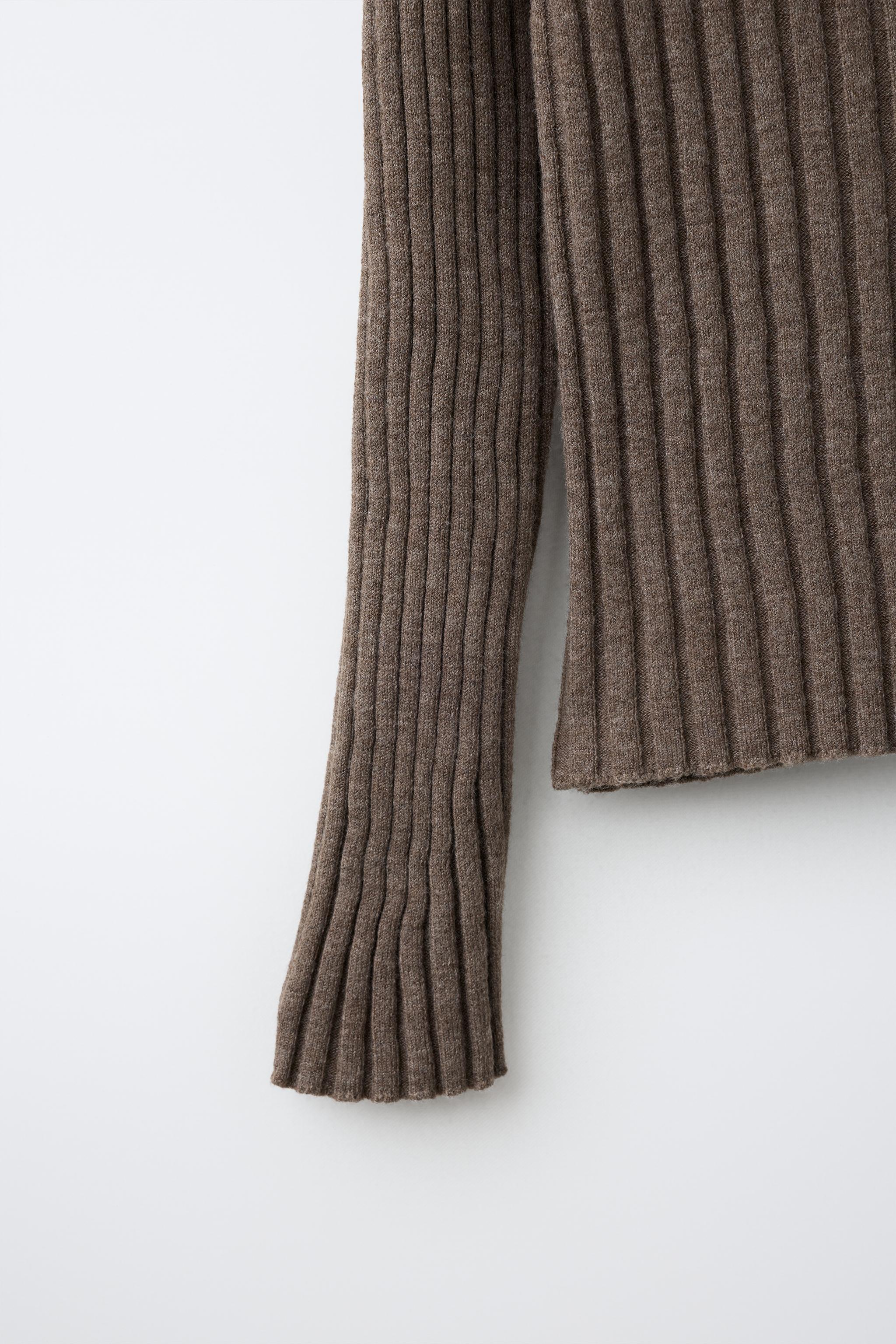 PULL EN MAILLE FERMETURE COL EFFET FOURRURE