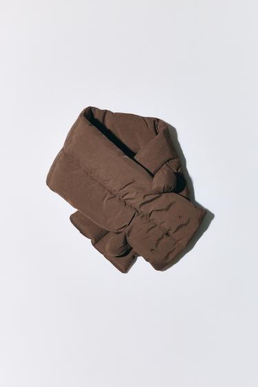 BUFANDA NYLON OREJITAS  - Marrón de Zara
