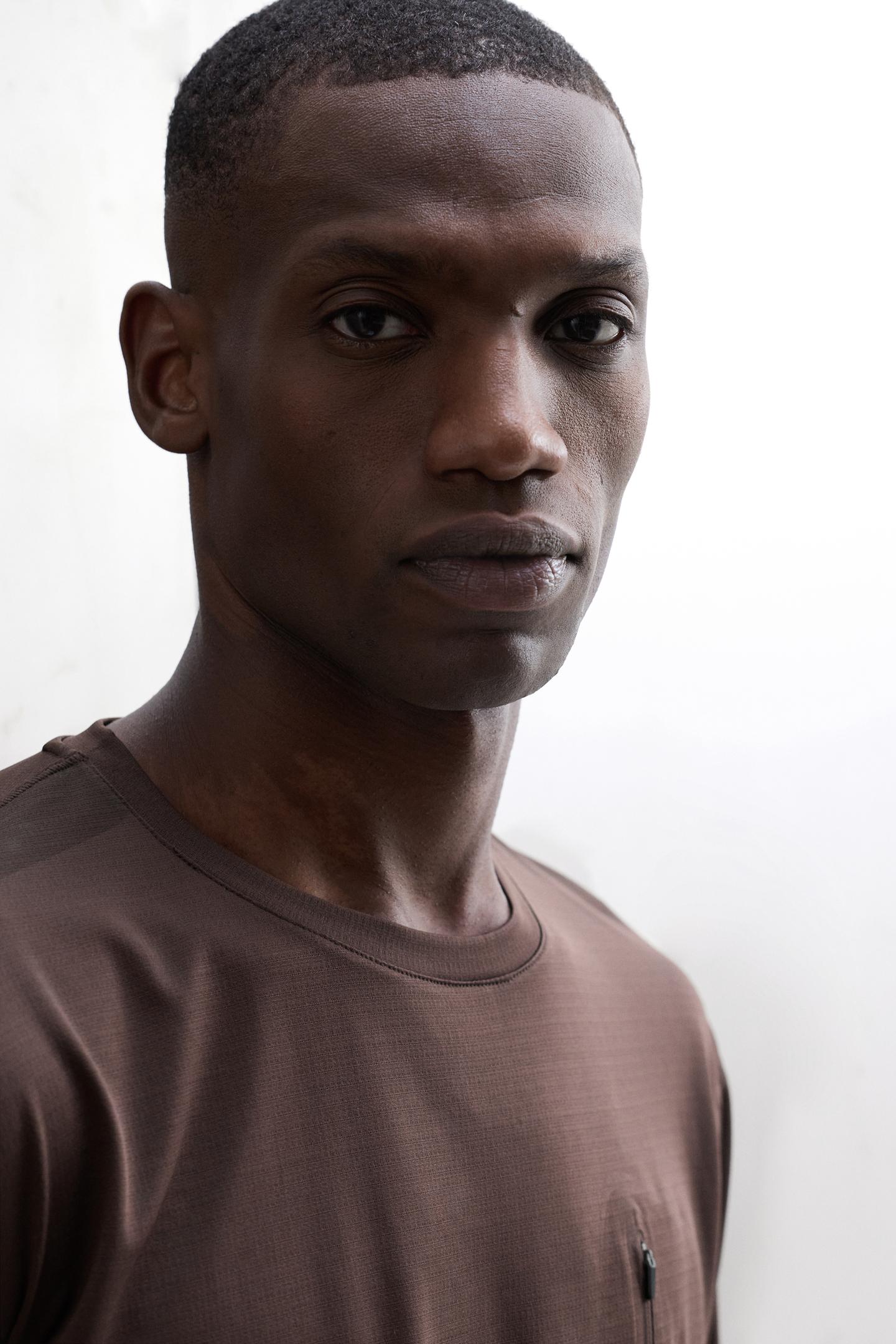Мужская футболка Zara Technical Long-Sleeve Pocket, цвет: Коричневый — фото 5