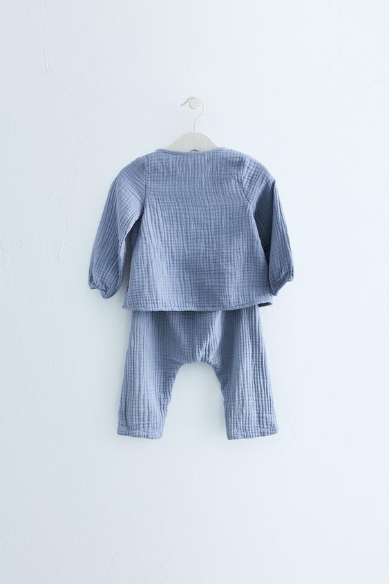 ZARA TIMELESS - ENSEMBLE CHEMISE CROISÉE et PANTALON TEXTURÉ - Bleu moyen de Zara - Image 1