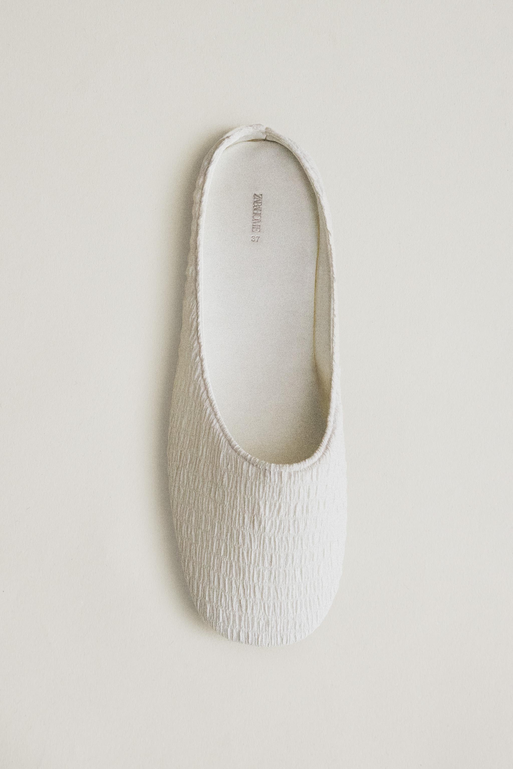 PLEATED SLIPPERS WITH LEATHER SOLE — White