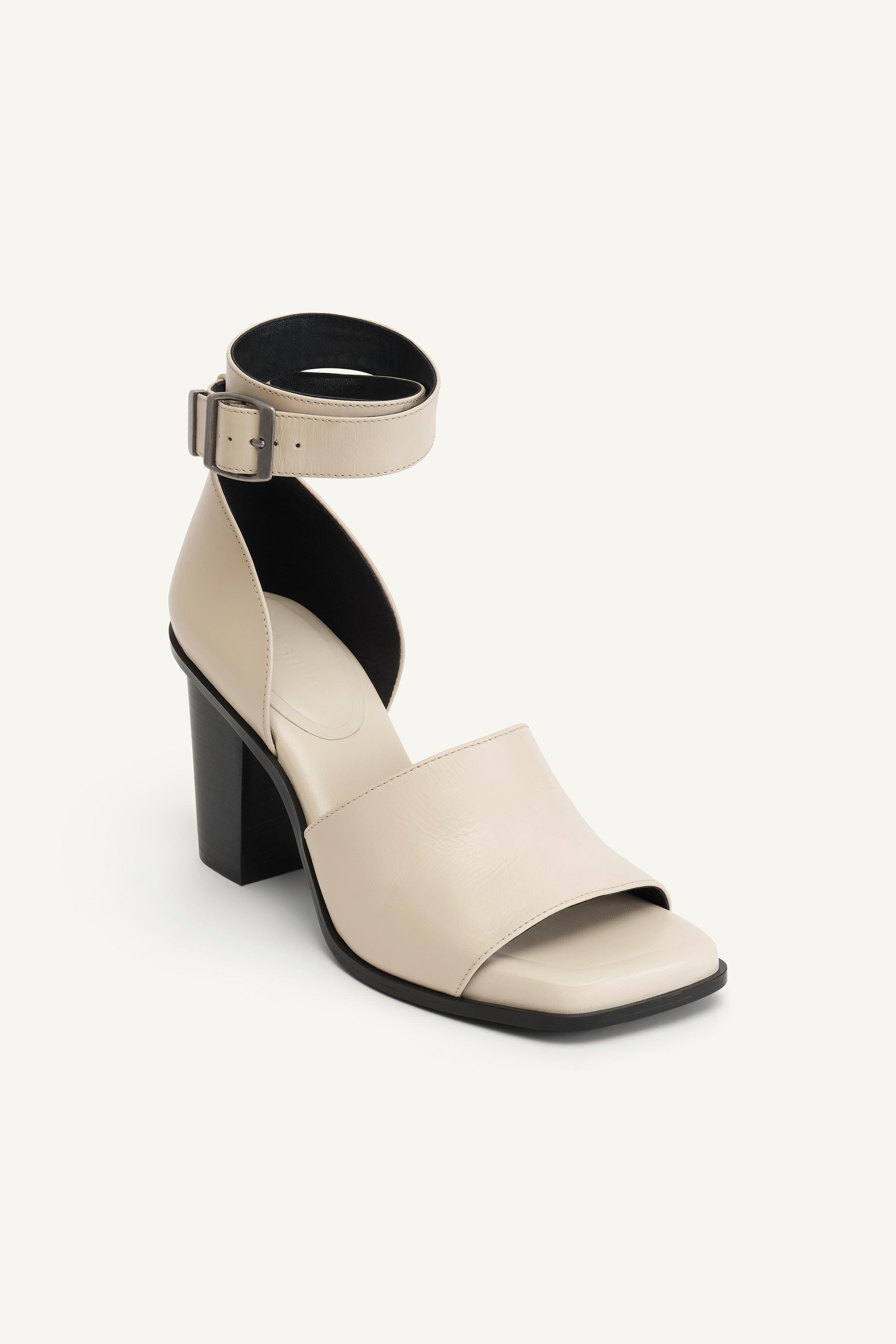 サンダル・ミュール ZARA SRPLS LTHR BCKL SNDLS 14 4303/510 LTHR BCKL SNDLS 14 - Ecru White | ZARA United Kingdom