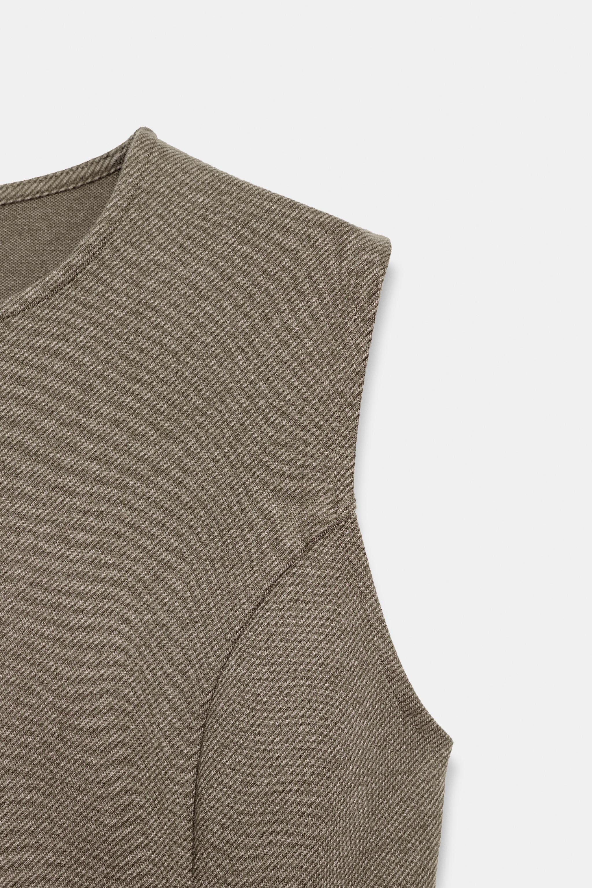 SOFT PEPLUM TOP
