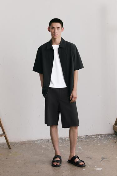 Zara 休閒版科技布料百慕達短褲 - 黑色