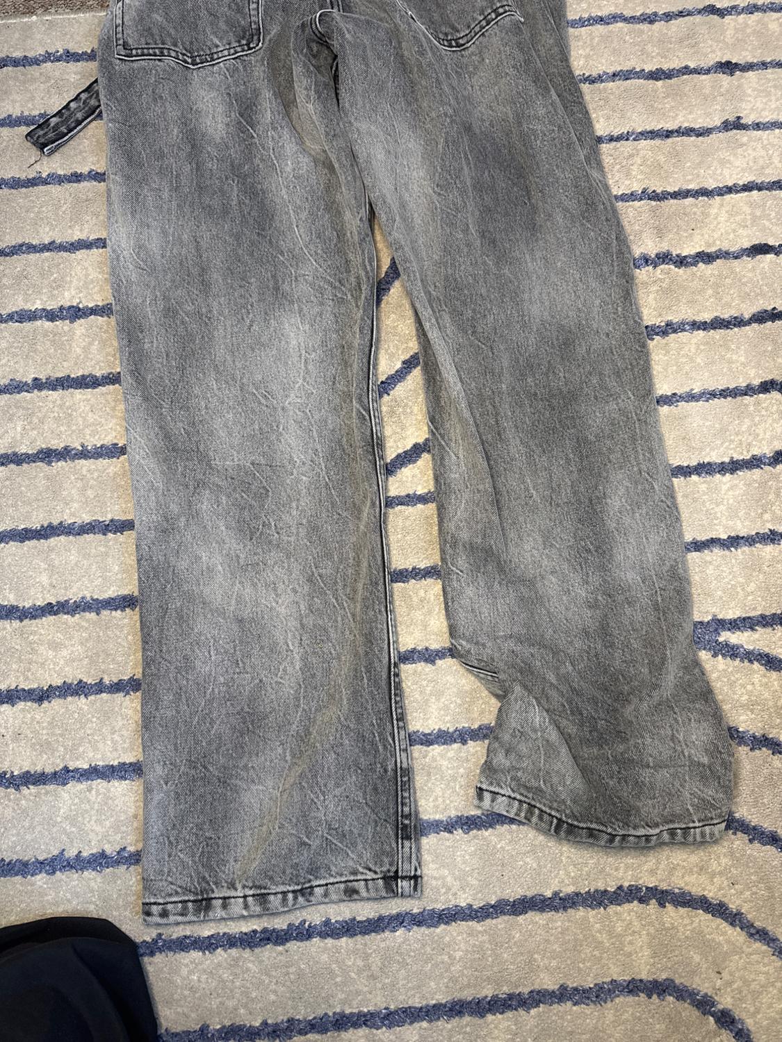 SLIM TAPERED FIT JEANS - Image 4