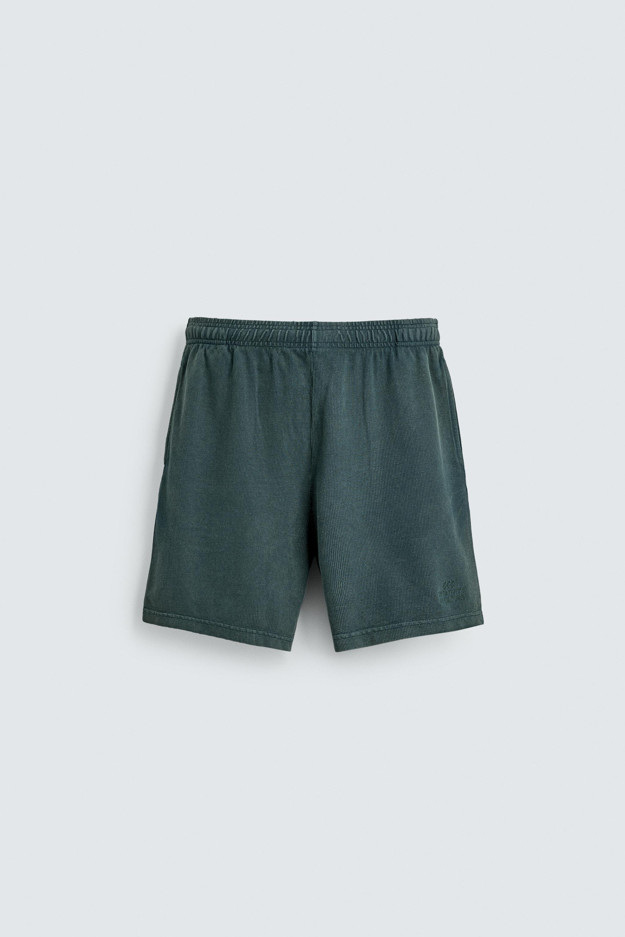グリーンショートパンツ – メンズ | ZARA 日本