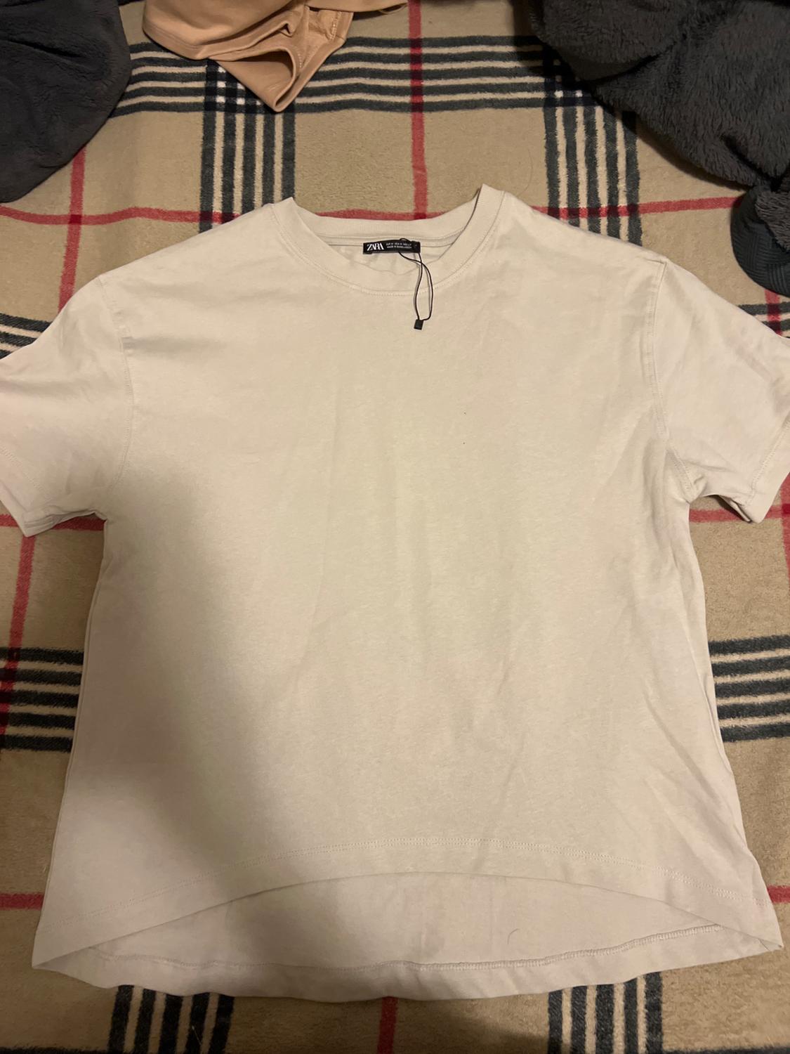 OVERSIZED T-SHIRT