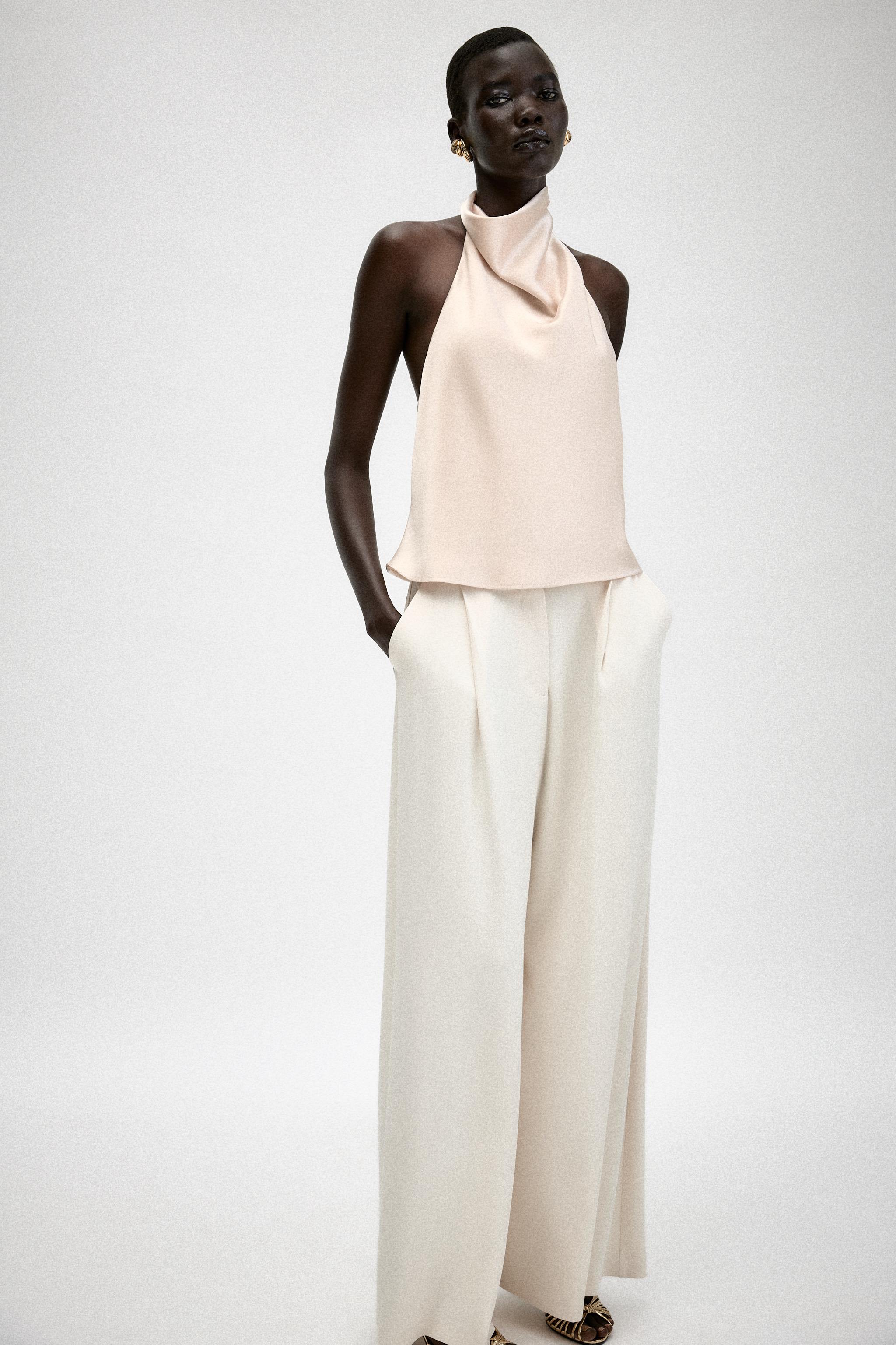 トップス ta ara TOP HALTER ACETINADO - Areia | ZARA Brasil