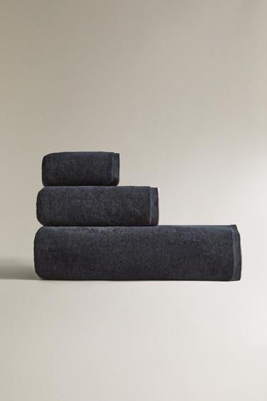 VELOUR OVERLOCK BATH TOWEL - Black by Zara